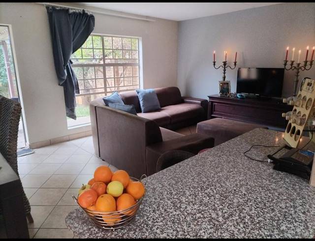 4 BEDROOM DUPLEX FOR SALE IN HAZELDEAN